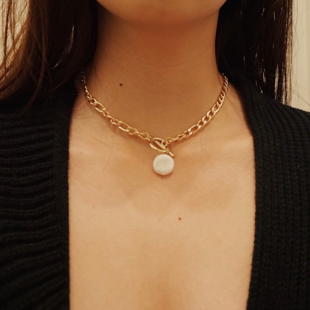 💕Last one Flawless Pearl Metal Choker Toggle - Picture 6 of 10